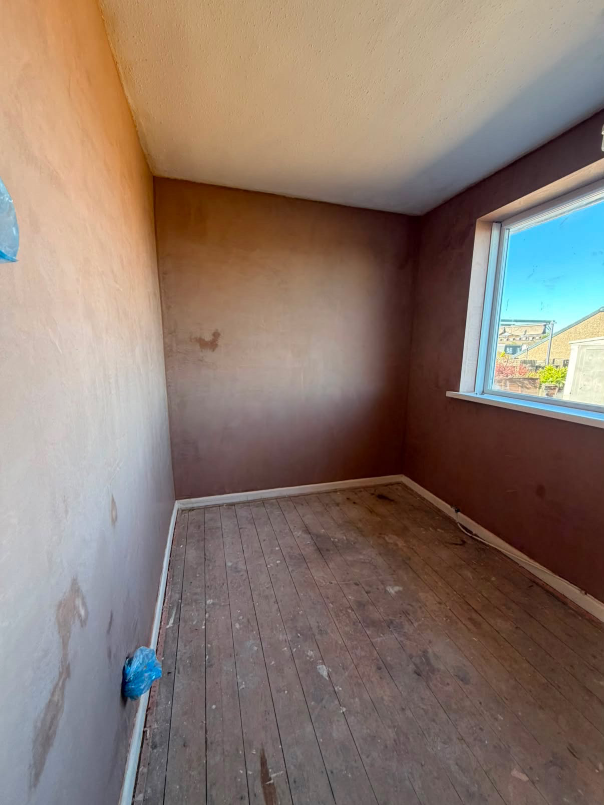 Bungalow renovation, back bedroom re-skim